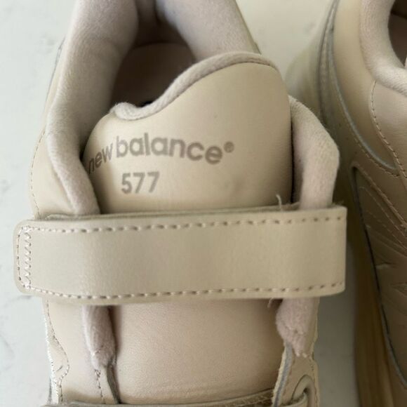 New Balance Walking Shoe WW577Hv1, Bone
Hook & Loop, size 10.5, NWT Display - Picture 6 of 14